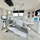 Dr Amir Nazim - Aesthetic Dentistry