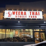 weerathaistreetfood.com