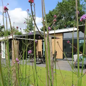 Rietreiger luxe vakantielodge in Friesland - 2 badkamers