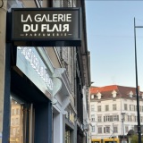 admin.shopify.com/store/mnk0wt-00/themes/187880702297/editor