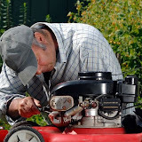 davessmallenginerepair.com