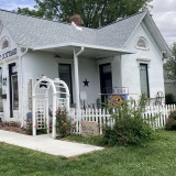 Cozy Cottage Flower & Gift Shoppe