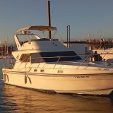 boatcharterladuquesa.com