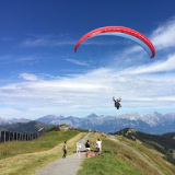 www.paragliding-zellamsee.com