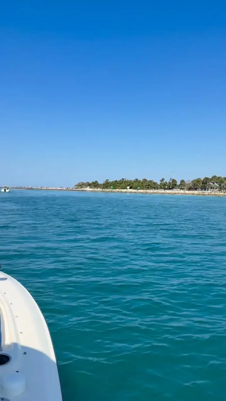 Private Boat Tours #venicefl #floridaboating #sarasota #nokomisbeach #sarasotafl